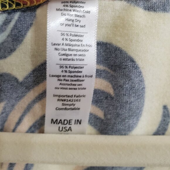 LuLaRoe Perfect Tee T-Shirt Grape Pattern Size XS - Picture 4 of 5